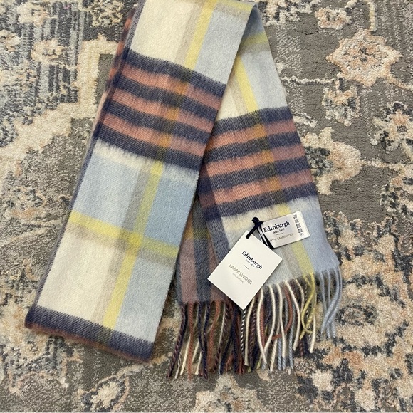 Edinburgh Lambswool Plaid Scarf - Picture 1 of 4